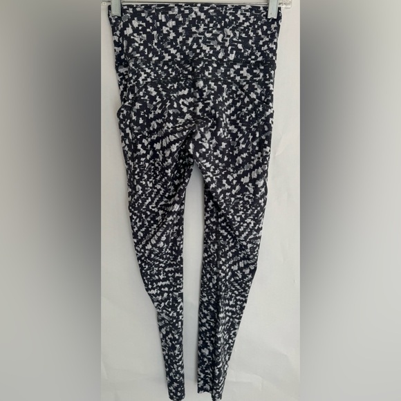 Lululemon Urban Block Ice Grey Black - Picture 2 of 2